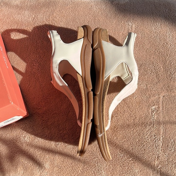 Easy Spirit Melony sandals size 12 - Picture 3 of 5